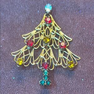 🐈‍⬛ Vintage Rhinestone Gold toned Christmas Tree Brooch